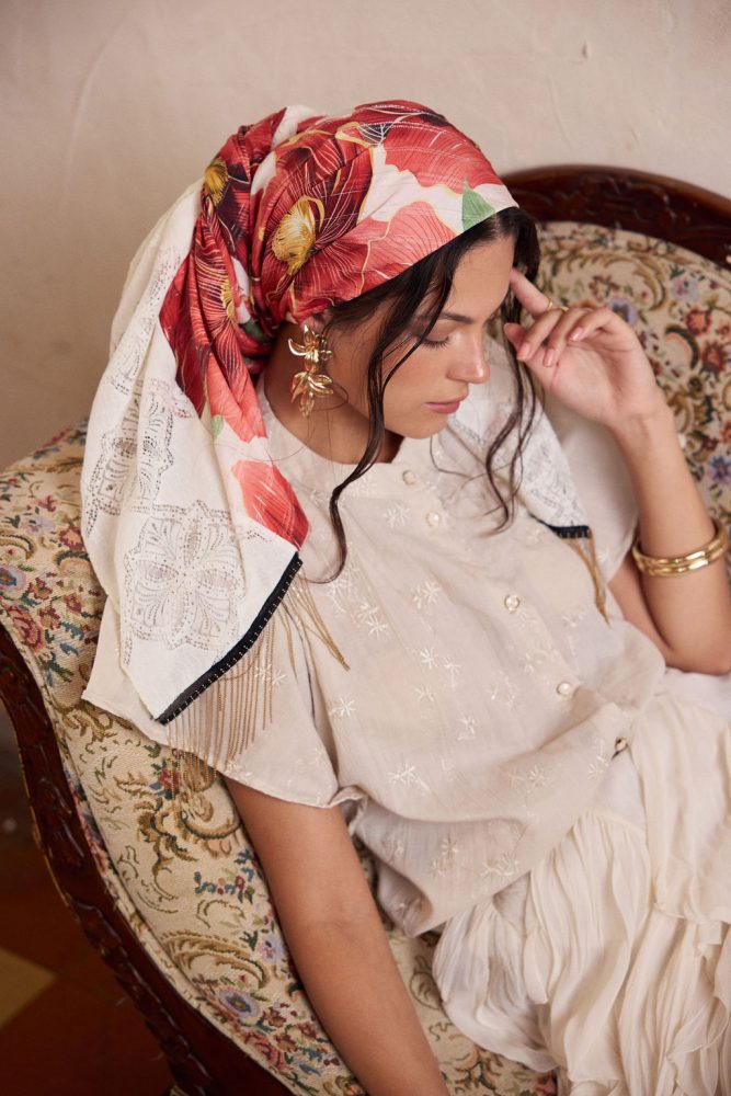 ⁦מטפחת FLORENTINA ריבוע ענק⁩ – תמונה ⁦2⁩