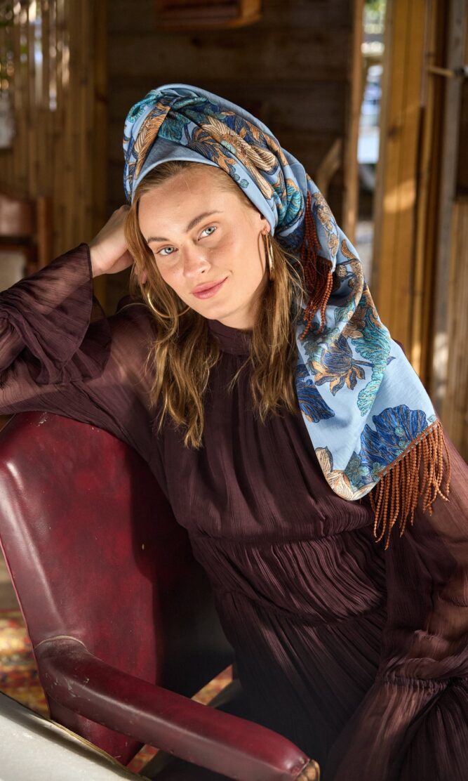 מטפחת WILD FLOWER light blue