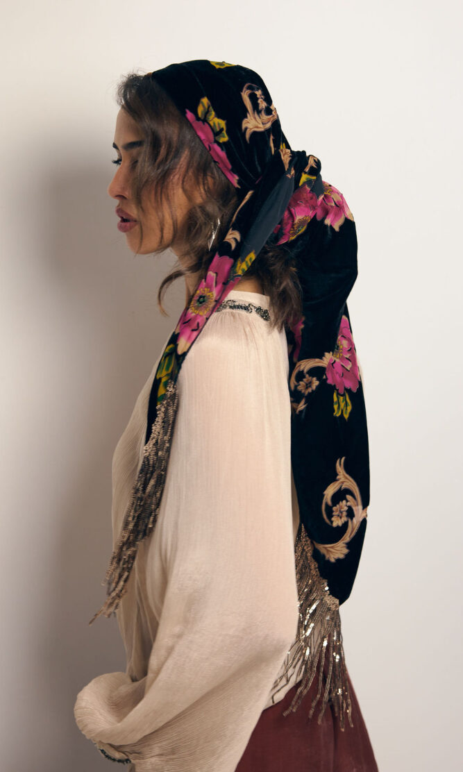 מטפחת SARONA משולש גדול