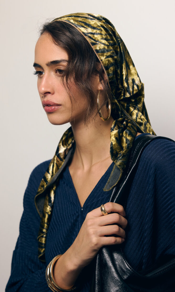 מטפחת WILD TIGER משולש