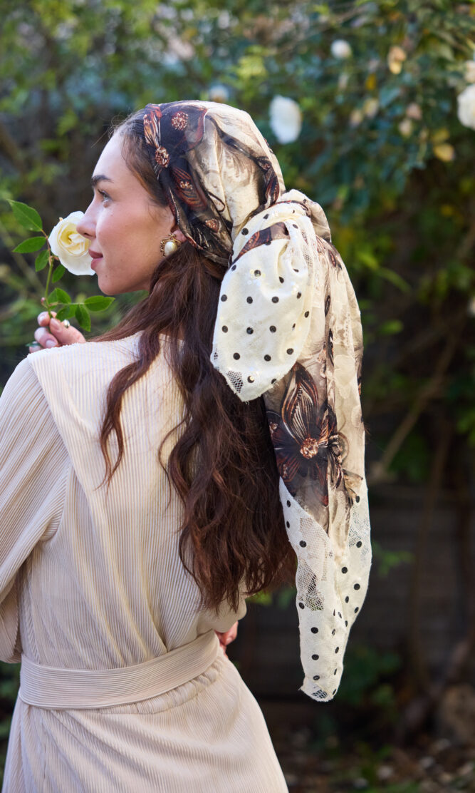 מטפחת DOTS Brown ריבוע בינוני